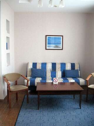 Гостиница Каргополь Каргополь Номер люкс с 1 двуспальной кроватью-2