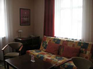 Гостиница Каргополь Каргополь Номер люкс с 1 двуспальной кроватью-4